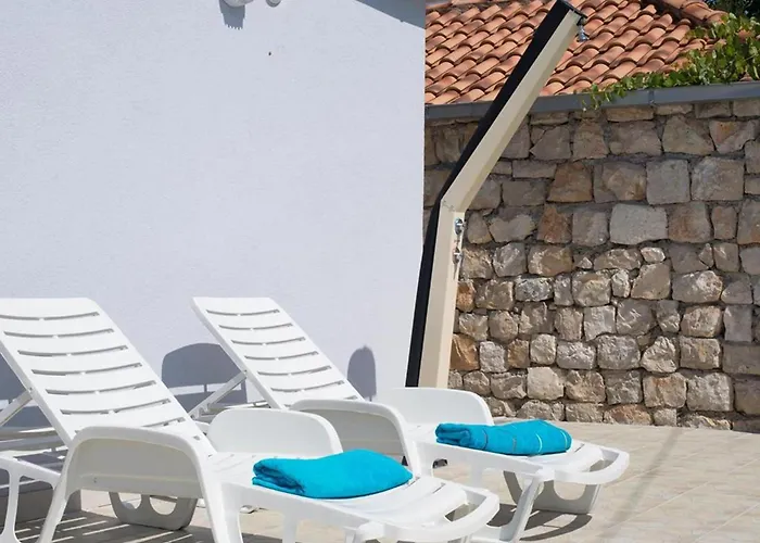 Belmondo- Three Bedroom With Terrace And Private Pool A6 Vakantiehuis Gruda