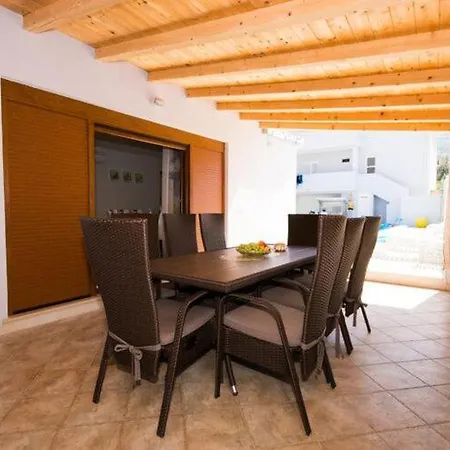 Belmondo- Three Bedroom With Terrace And Private Pool A6 *