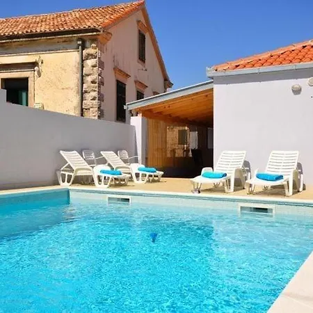 Belmondo- Three Bedroom With Terrace And Private Pool A6 * Gruda