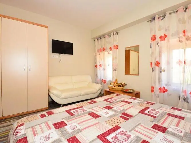 Belmondo- Three Bedroom With Terrace And Private Pool A6 Feriehus *