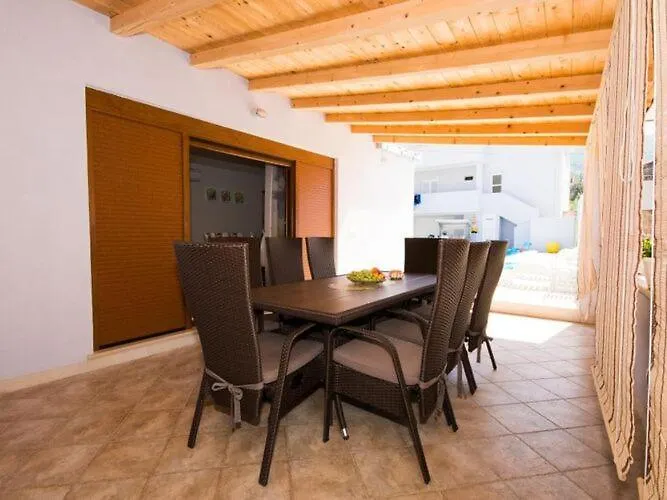 Belmondo- Three Bedroom With Terrace And Private Pool A6 *